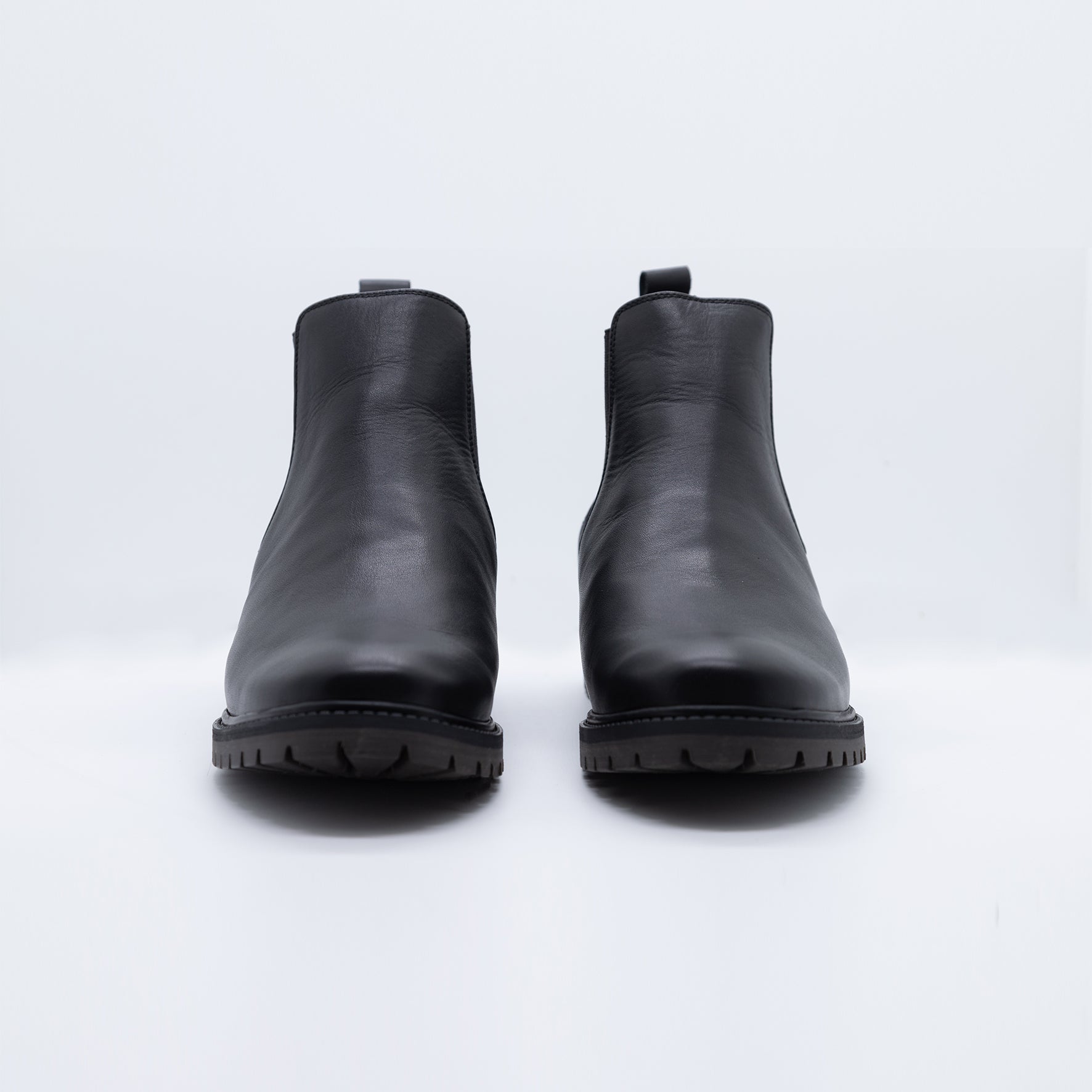 Chelsea Negro en cuero liso +7CM